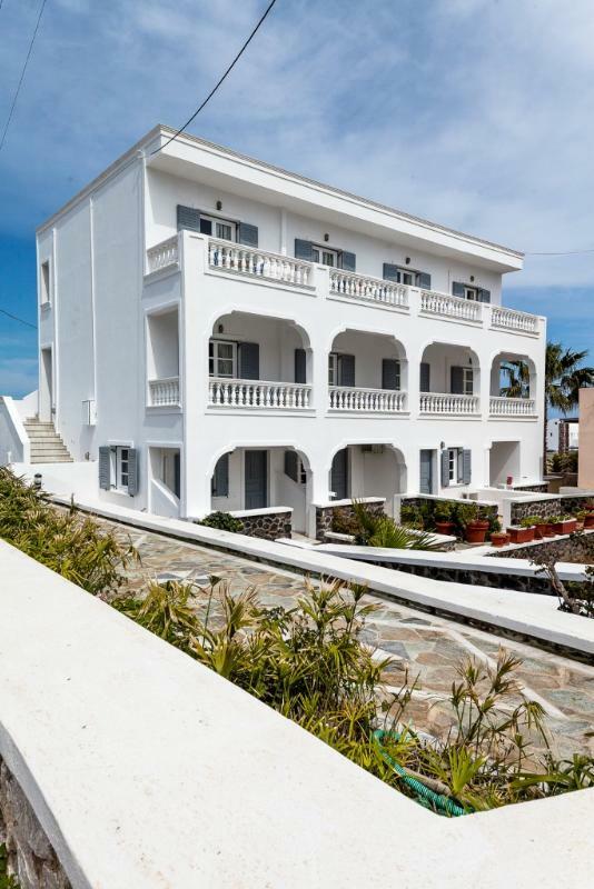 Avraki Hotel 3*